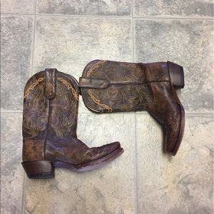 Tony Lama Cowboy Boots Corral 7